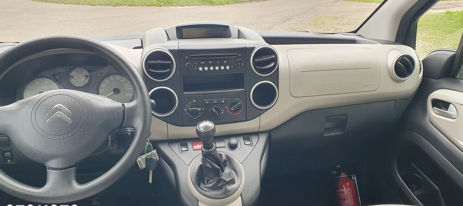 Citroen Berlingo cena 27900 przebieg: 212000, rok produkcji 2013 z Wadowice małe 56